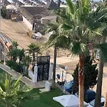 New Beachfront Loft Апартаменти Марбелья