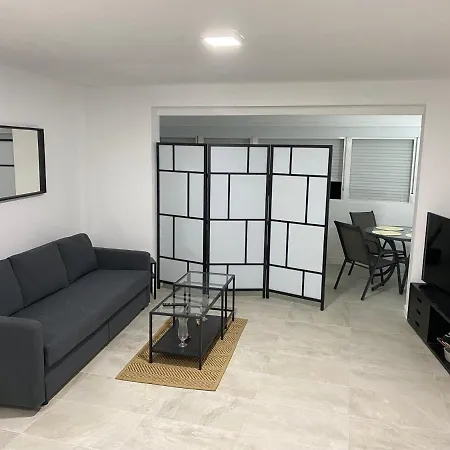 New Beachfront Loft Apartment *