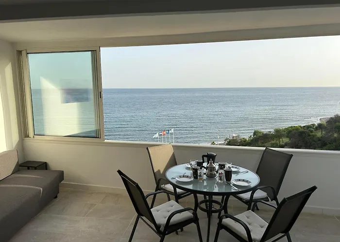 Apartment New Beachfront Loft Marbella